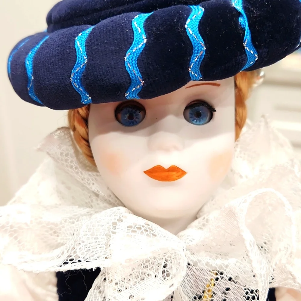 Polish Porcelain Doll Kasia - Picture 2 of 14